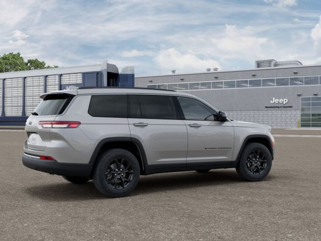 New 2026 Jeep Grand Cherokee L Altitude Sport Utility