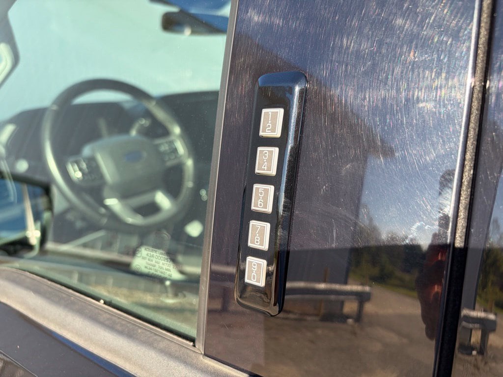 2024 Ford F-150 XLT - Photo 18