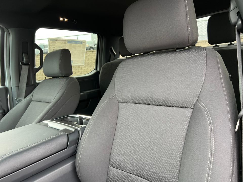 2025 Ford F-150 XLT - Photo 14