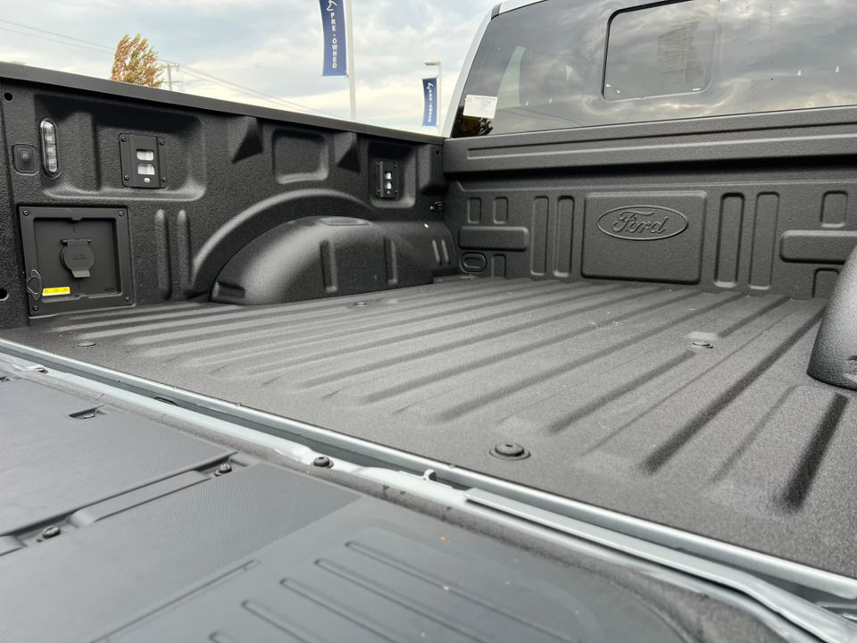 2025 Ford F-150 XLT - Photo 6