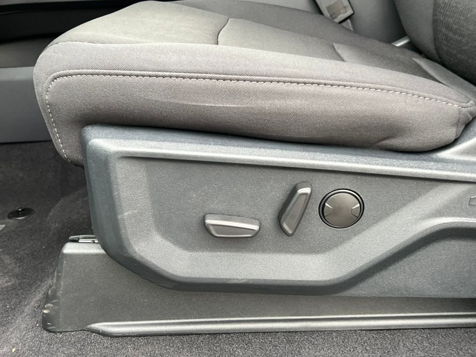 2025 Ford F-150 XLT - Photo 12