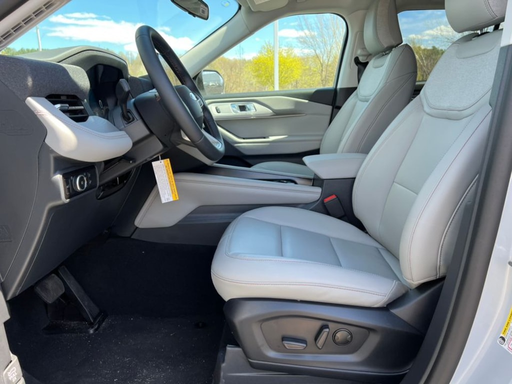Used 2026 Ford Explorer Active SUV