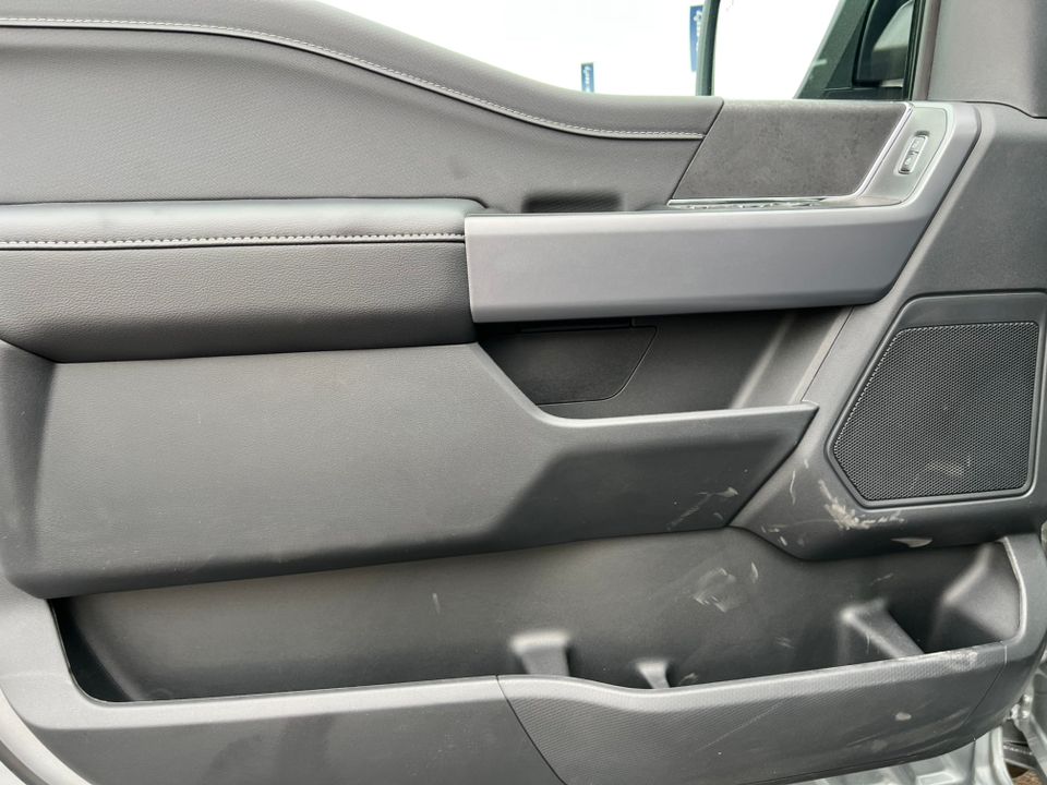 2025 Ford F-150 XLT - Photo 16
