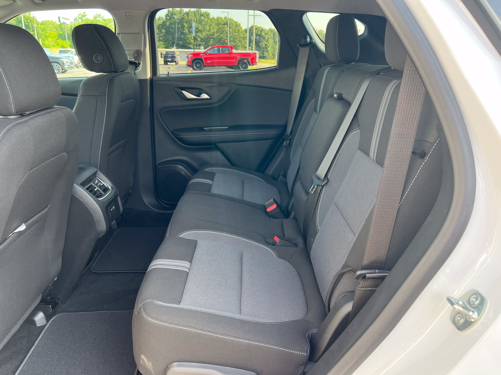 2026 Chevrolet Blazer 2LT - Photo 5