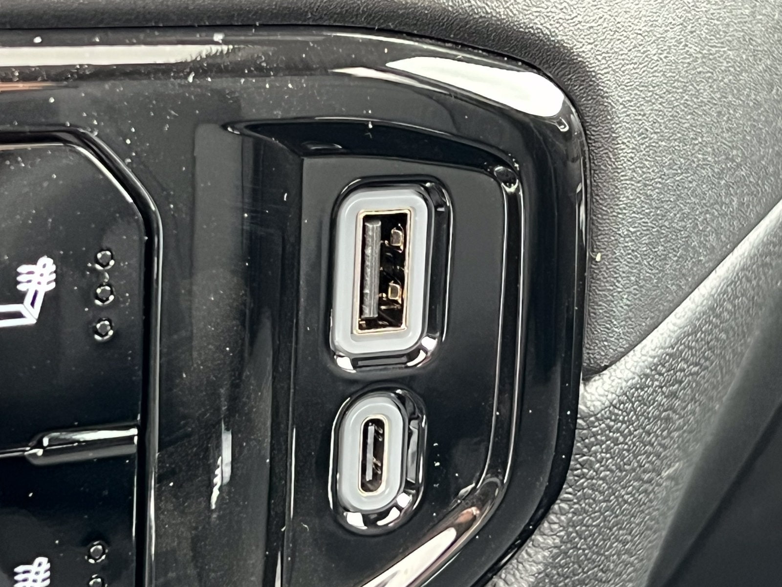 2026 Chevrolet Silverado 1500 RST - Photo 35