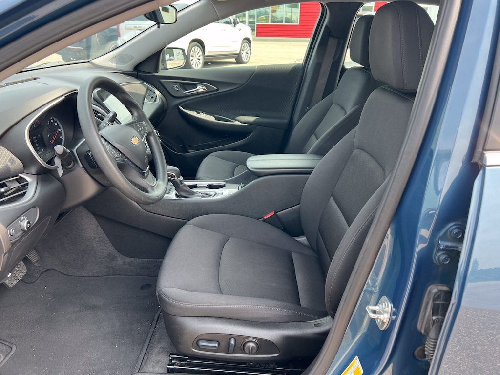 Used 2025 Chevrolet Malibu 1LT Sedan
