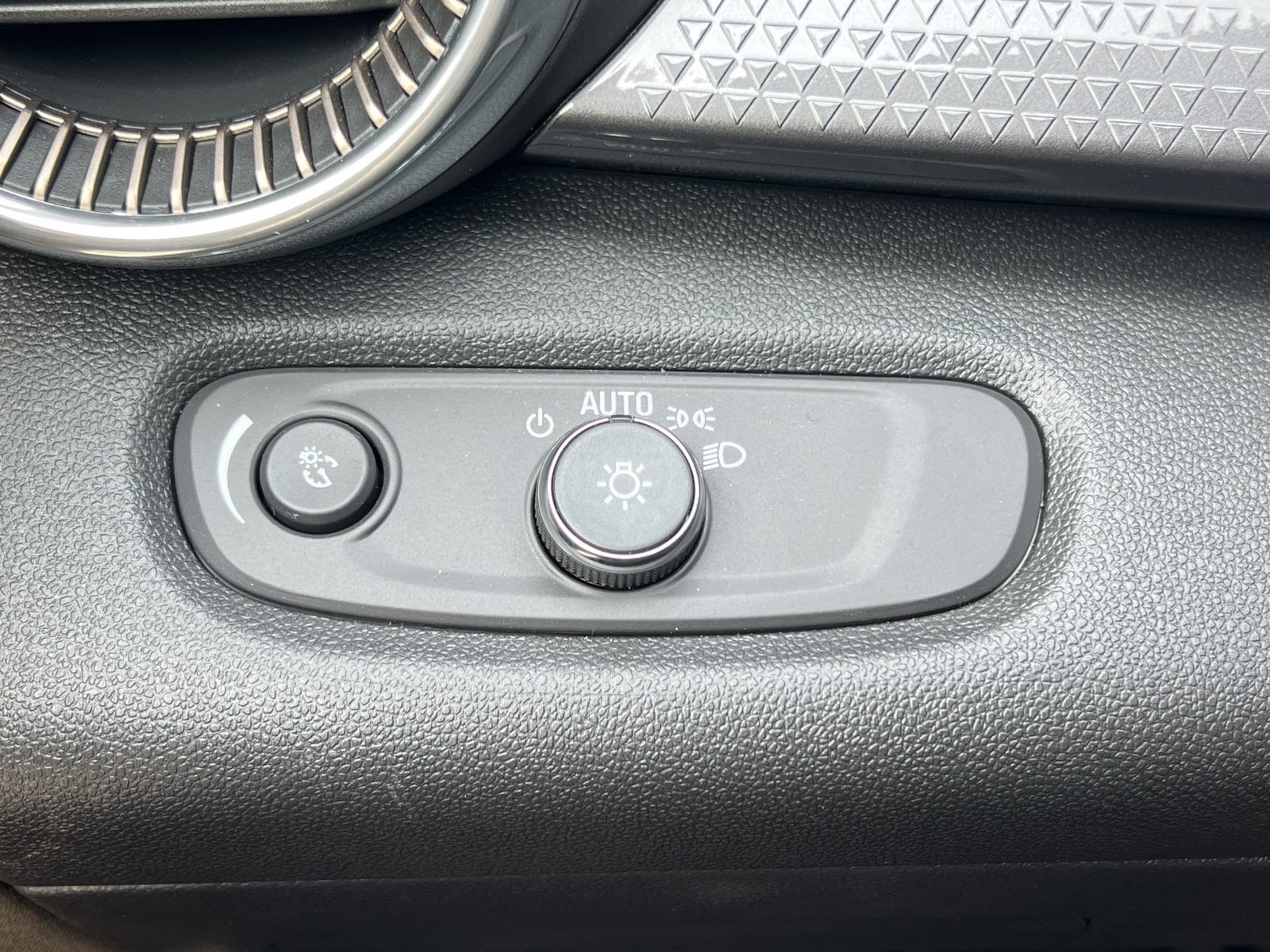 2026 Chevrolet Trax Activ - Photo 16