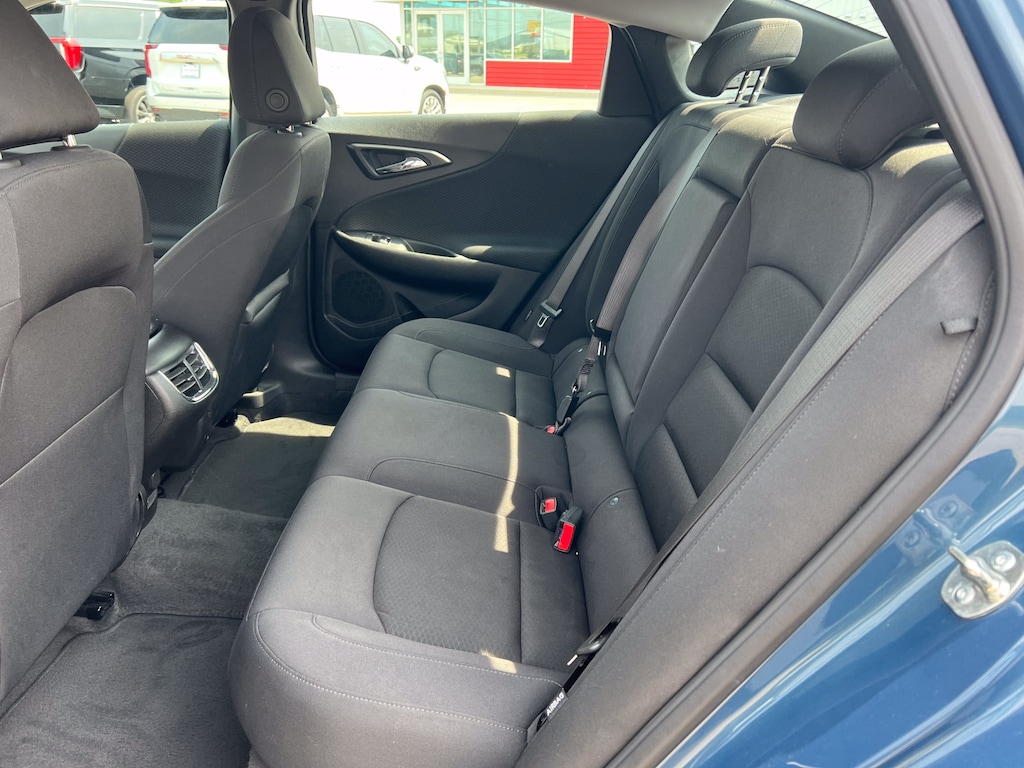 Used 2025 Chevrolet Malibu 1LT Sedan