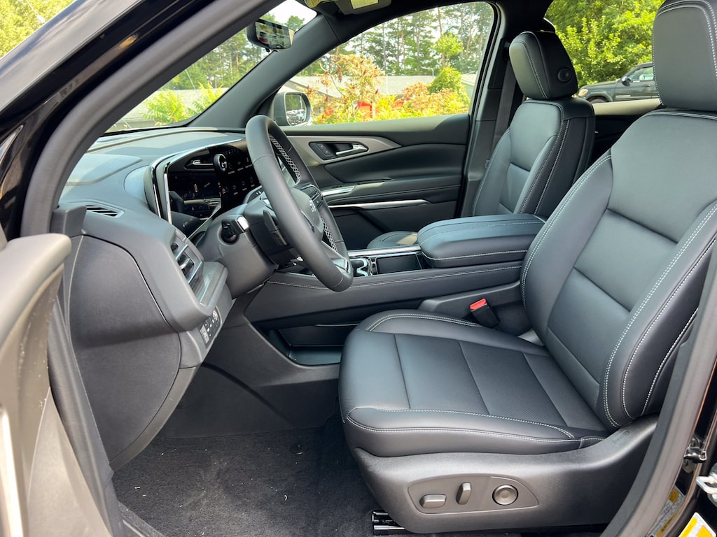 New 2027 Chevrolet Traverse LT SUV
