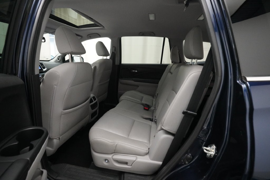 2017 Honda Pilot EX-L - Photo 16