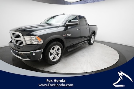 2016 Ram 1500 SLT Truck Crew Cab