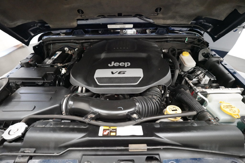 Used 2013 Jeep Wrangler Unlimited Sahara SUV