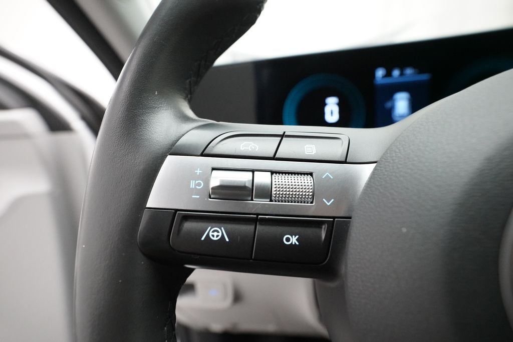 2024 Hyundai Kona SEL - Photo 17