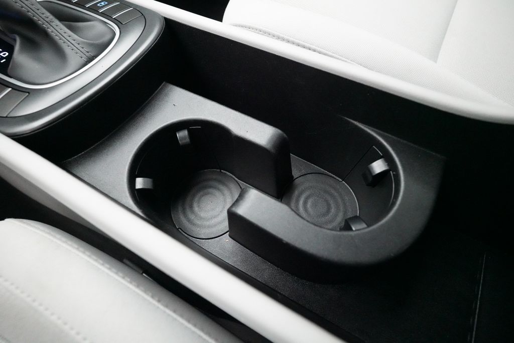 2024 Hyundai Kona SEL - Photo 16