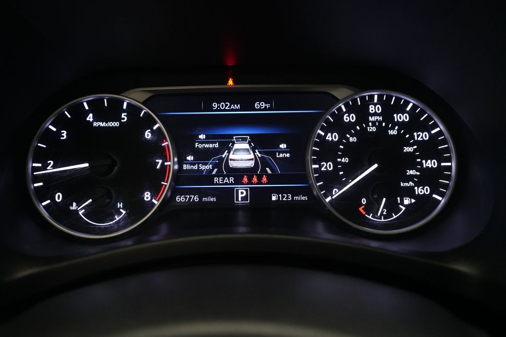 Used 2023 Nissan Sentra SV with VIN 3N1AB8CV8PY276496 for sale in Kentwood, MI