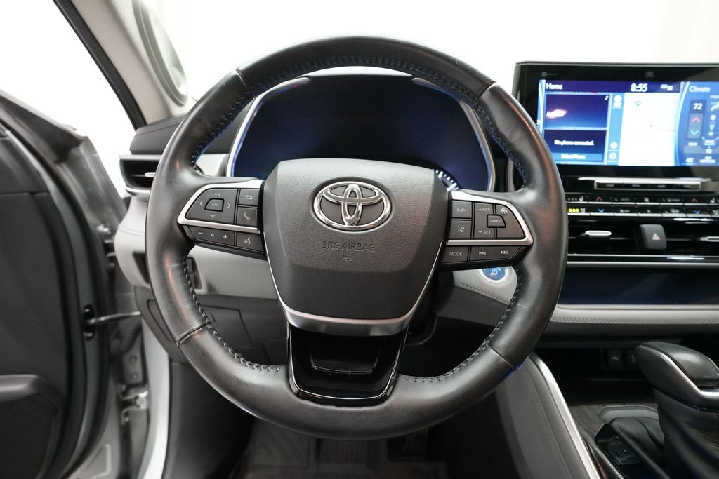 Used 2020 Toyota Highlander Hybrid Platinum SUV