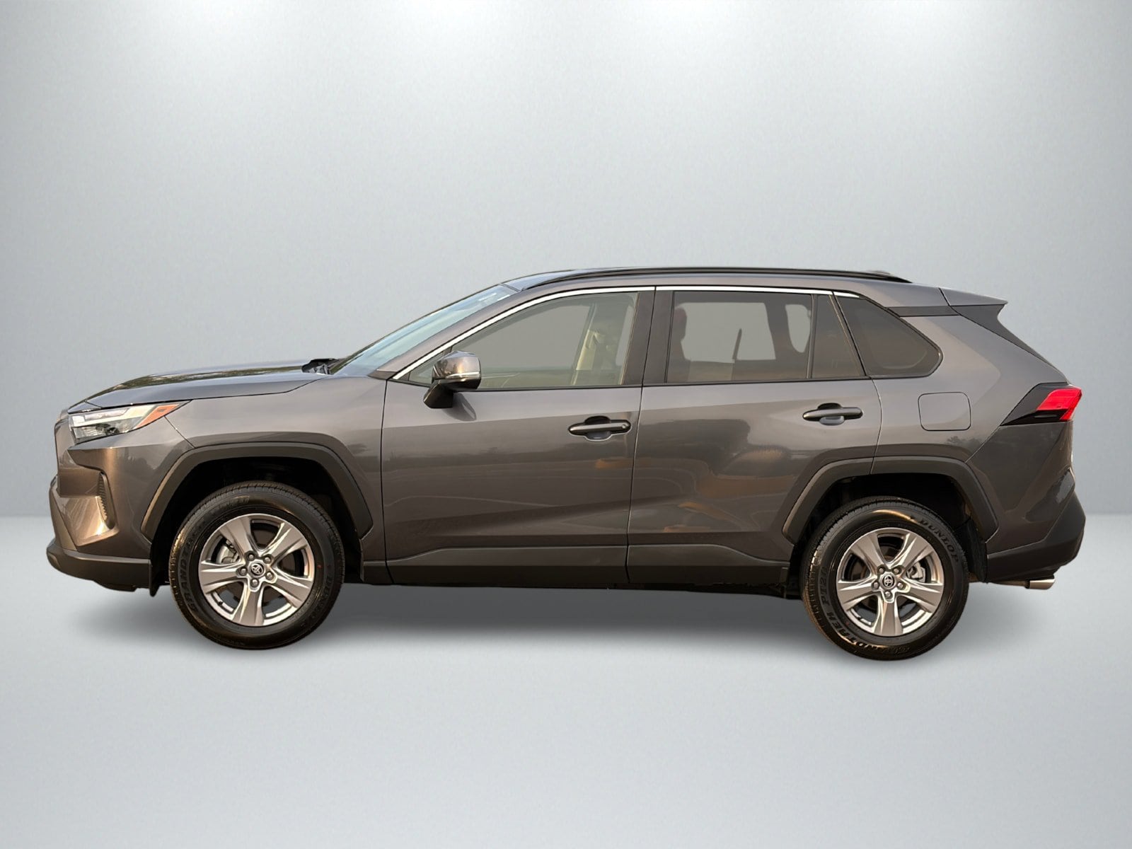 2025 Toyota RAV4 XLE - Photo 2