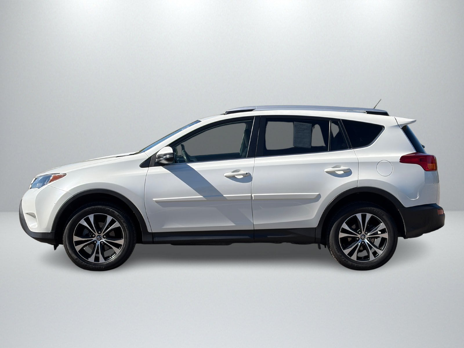 Used 2015 Toyota RAV4 Limited with VIN JTMDFREV3FD169519 for sale in Fox Lake, IL
