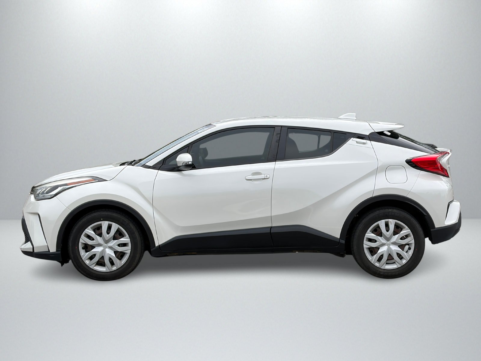 Used 2020 Toyota C-HR LE Sport Utility