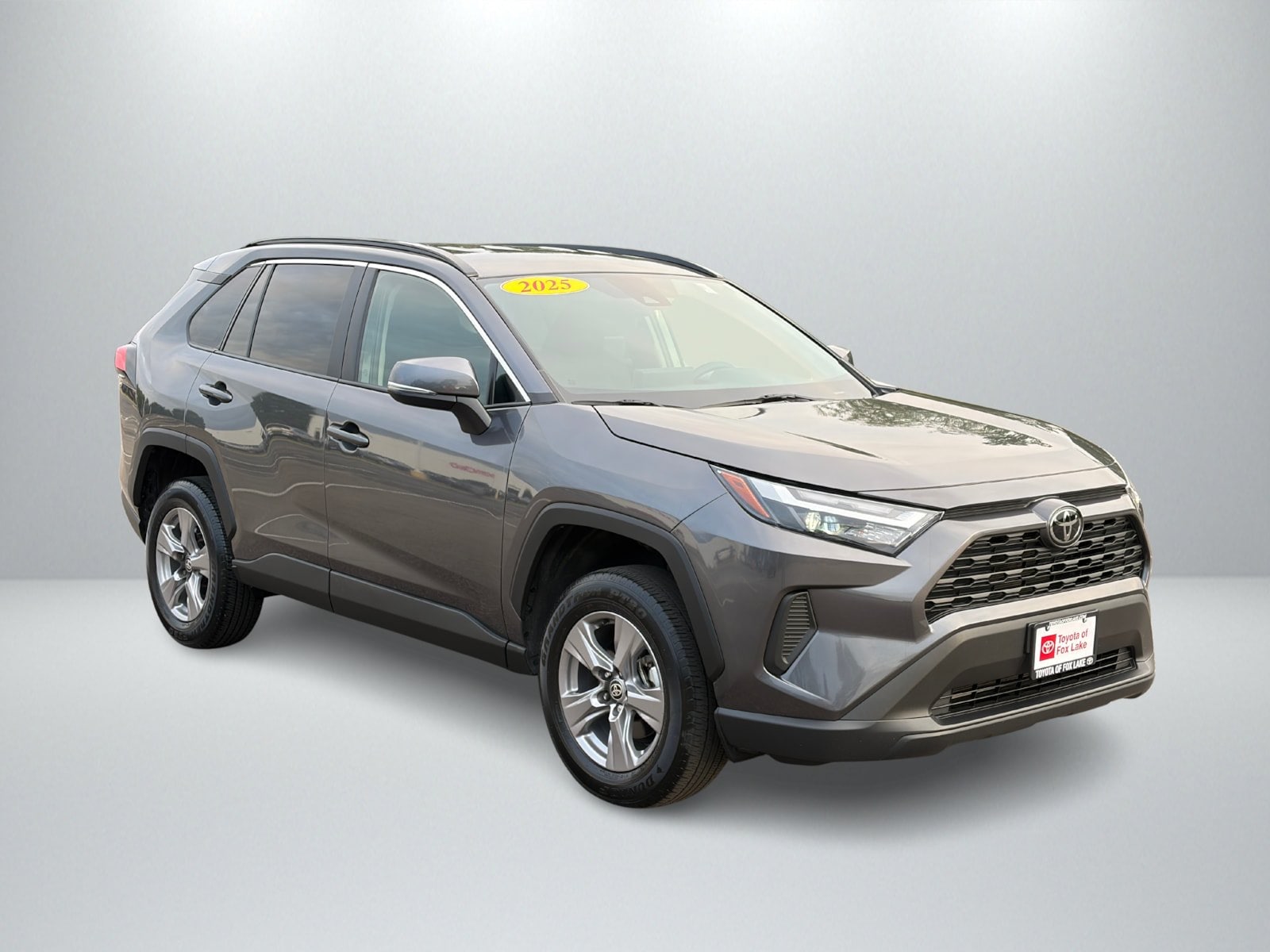 2025 Toyota RAV4 XLE - Photo 7