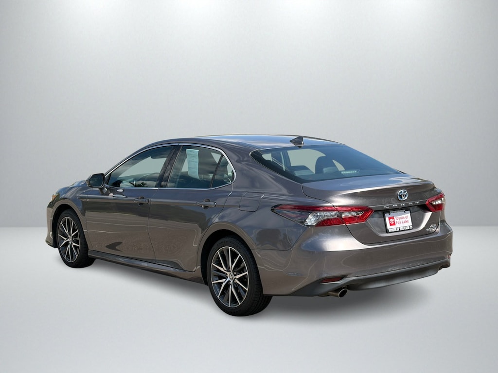 Used 2022 Toyota Camry Hybrid XLE Car