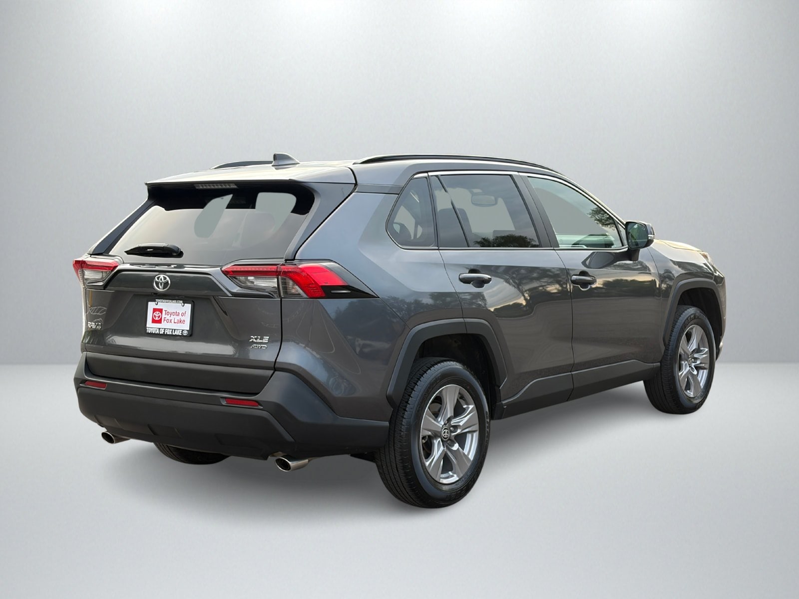 2025 Toyota RAV4 XLE - Photo 5