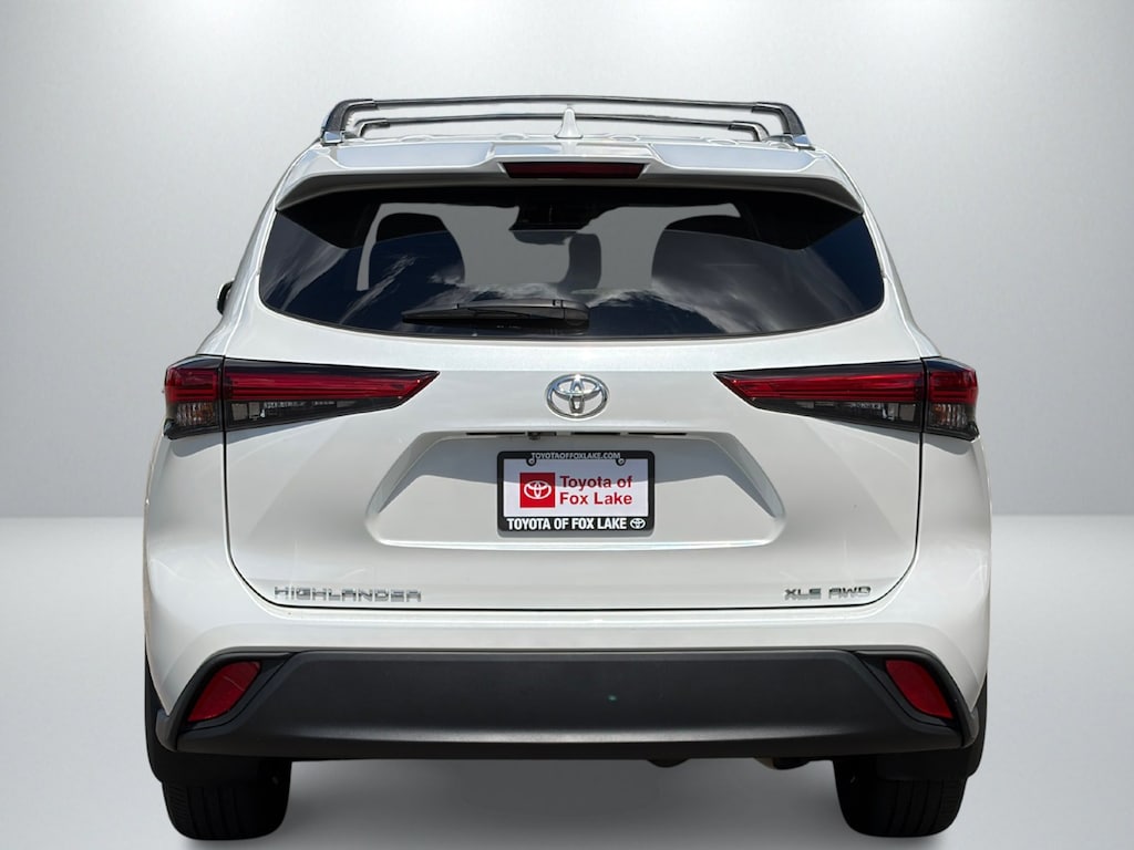 Used 2022 Toyota Highlander XLE Sport Utility