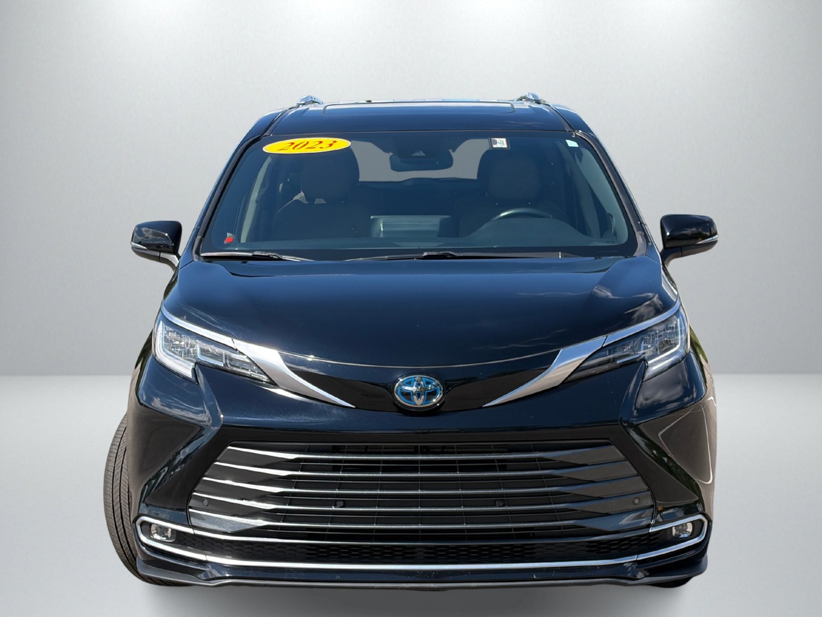 2023 Toyota Sienna Limited - Photo 8