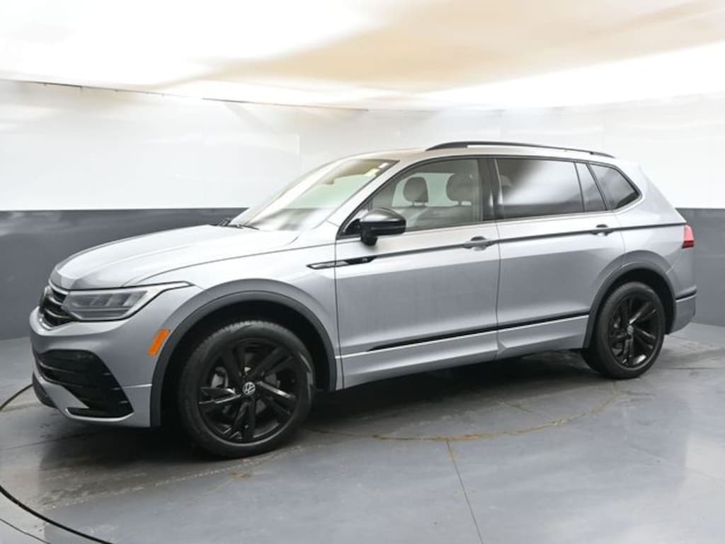 Certified 2024 Volkswagen Tiguan 2.0T SE R-Line Black SUV