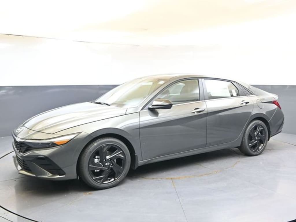Used 2026 Hyundai Elantra SEL Sport Sedan