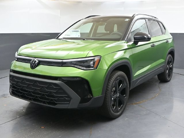 2027 Volkswagen Taos 1.5T SE Black SUV
