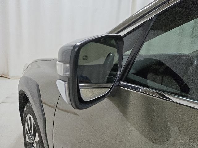 2025 Subaru Outback Limited - Photo 29