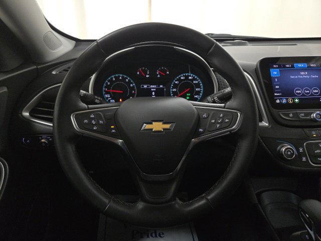 Used 2025 Chevrolet Malibu RS Car