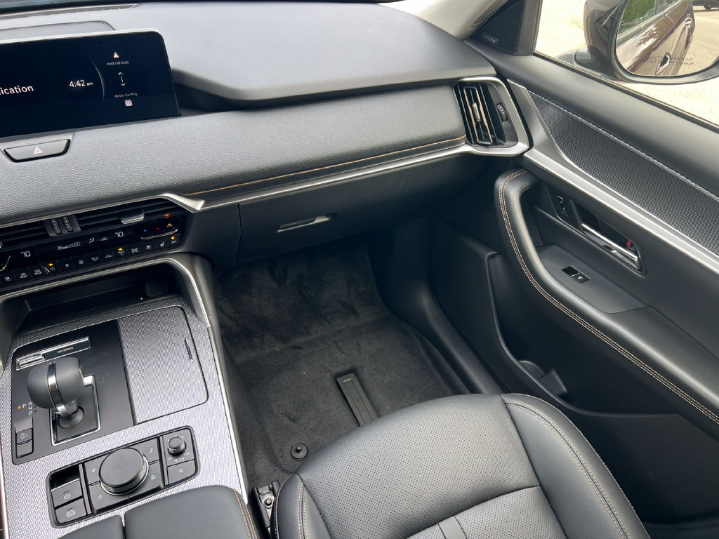 2026 Mazda CX-90 Premium Package - Photo 32