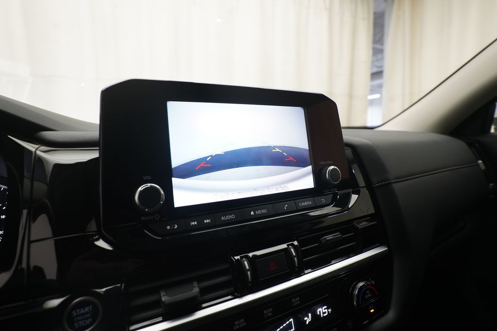 2024 Nissan Pathfinder SV - Photo 21