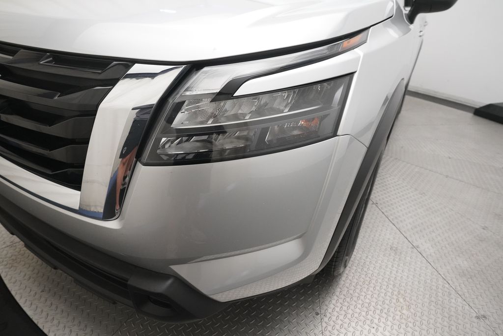2024 Nissan Pathfinder SV - Photo 24