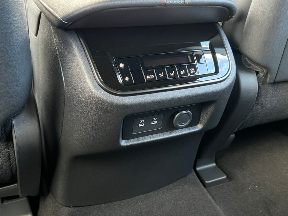 2026 Nissan Armada PRO-4X - Photo 37