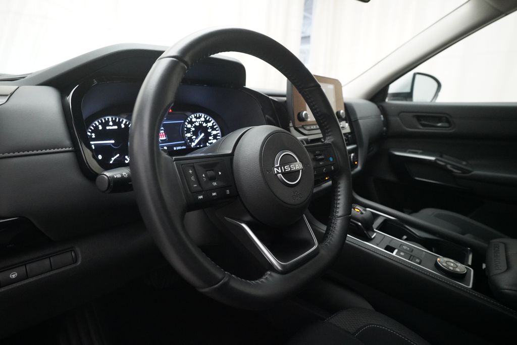 2024 Nissan Pathfinder SV - Photo 9