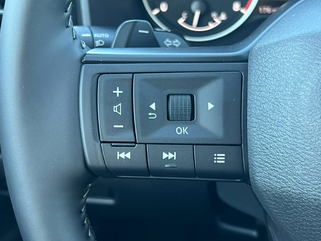2026 Nissan Rogue SV - Photo 16