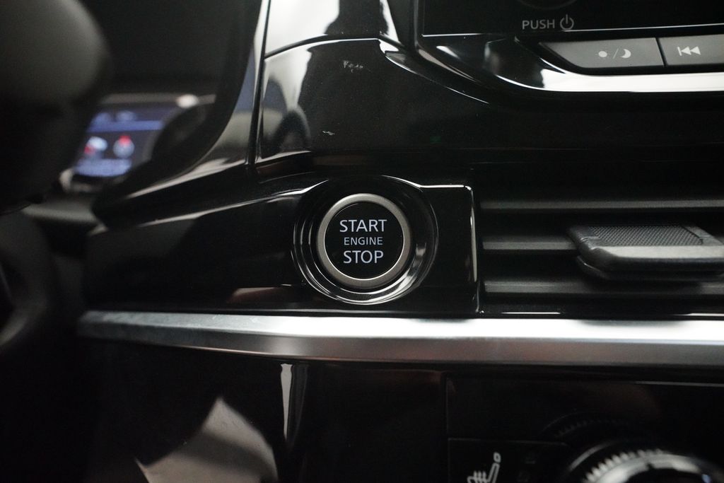 2024 Nissan Pathfinder SV - Photo 32