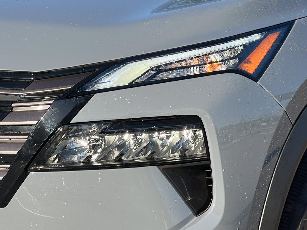 2026 Nissan Rogue SV - Photo 38