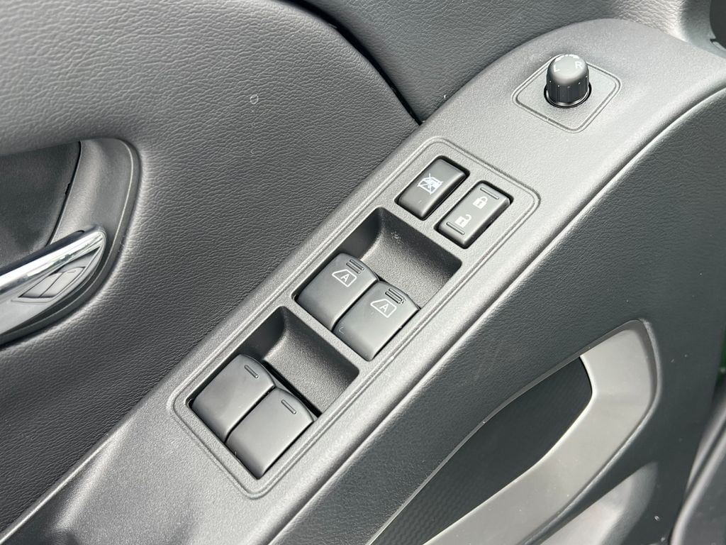 2026 Nissan Frontier SV - Photo 12