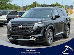 2026 Nissan Pathfinder Platinum SUV