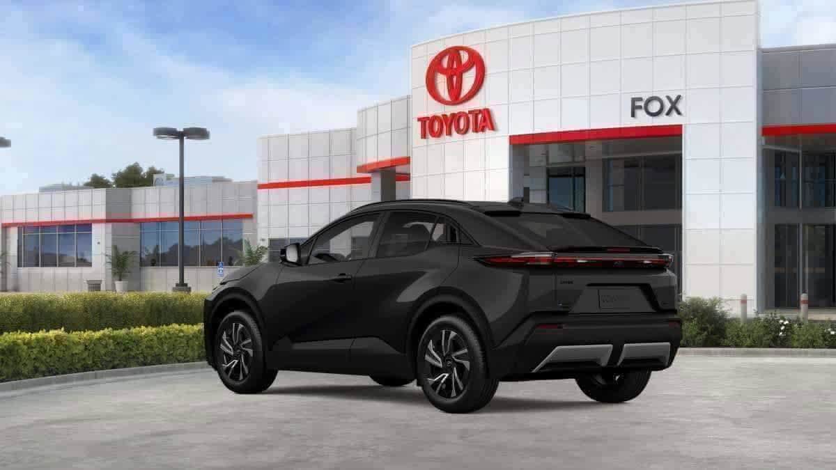 2026 Toyota C-HR SE - Photo 6