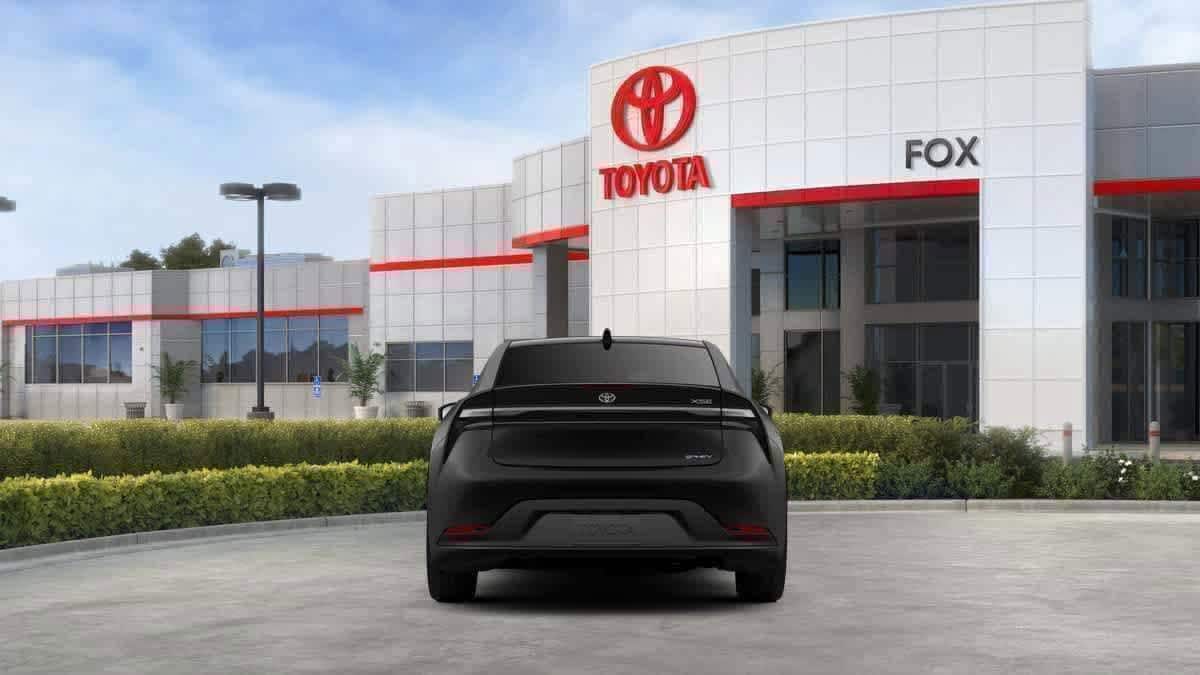 2026 Toyota Prius Plug-in Hybrid XSE - Photo 8
