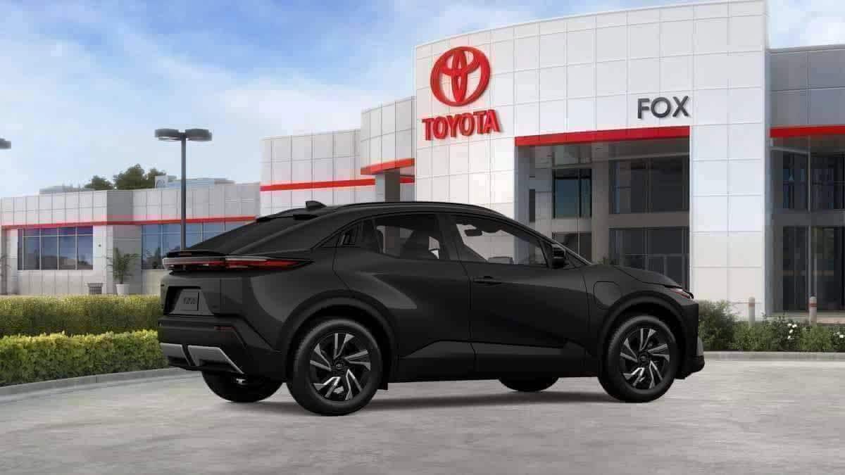 2026 Toyota C-HR SE - Photo 11