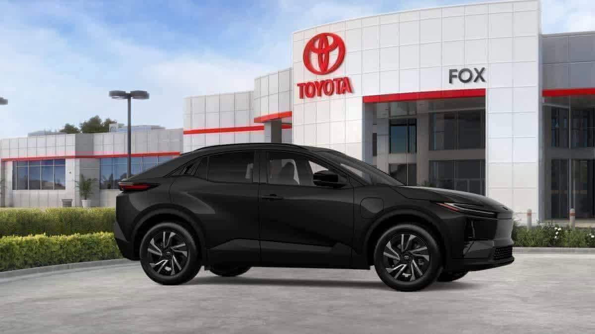 2026 Toyota C-HR SE - Photo 13