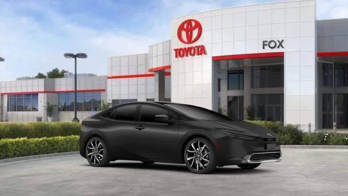2026 Toyota Prius Plug-in Hybrid XSE - Photo 13
