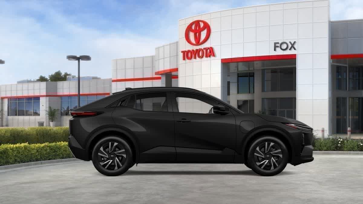2026 Toyota C-HR SE - Photo 12