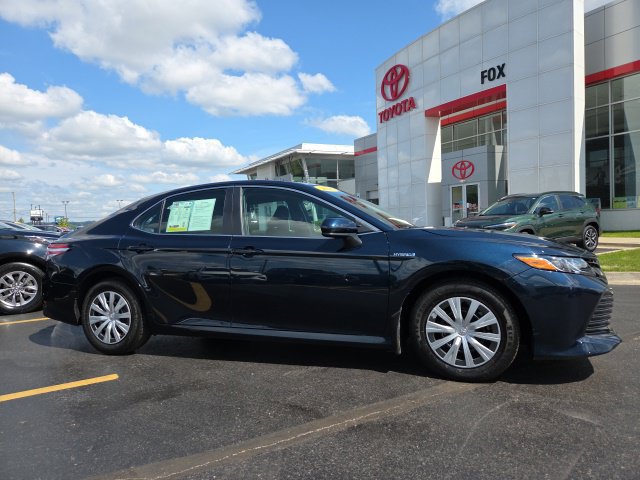 2018 Toyota Camry Hybrid LE Sedan
